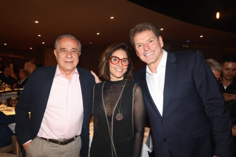 Roberto Davila, Adriana Colombo e Alexandre Accioly