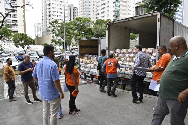 doações do ES UNIDO enviadas pela prefeitura de Vitória. foto PMV 03