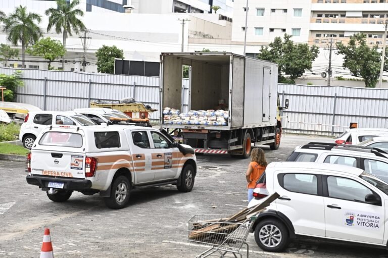 doações do ES UNIDO enviadas pela prefeitura de Vitória. foto PMV 05