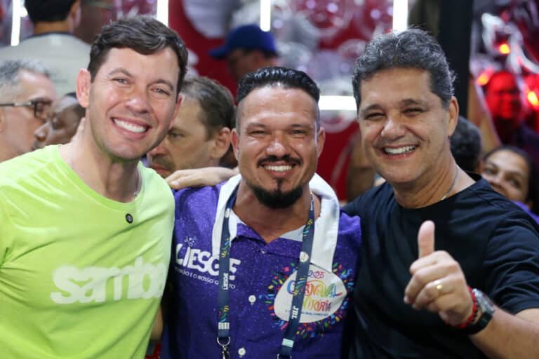 Prefeito de Vila Velha, Arnaldinho Borgo, o diretor da LIESGE, Slin Ribeiro e o vice-governador, Ricardo Ferraço