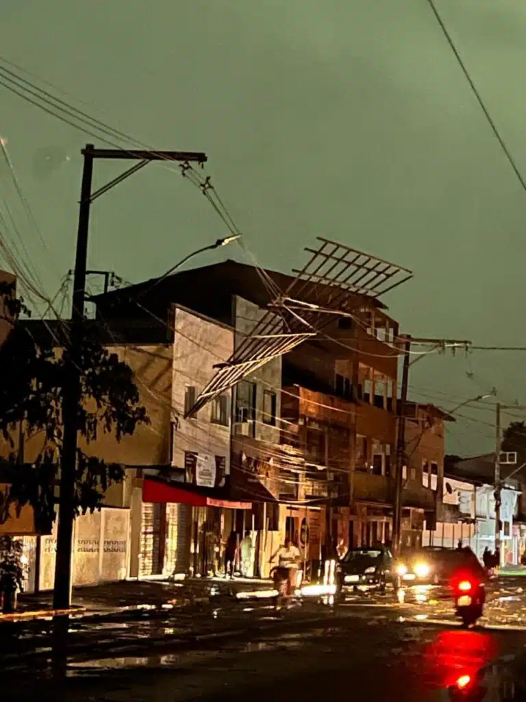 TEMPESTADE ATINGE PRAIA GRANDE E NOVA ALMEIDA. VÍDEO REDES SOCIAIS 05