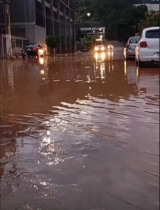 chuva em castelo 0416