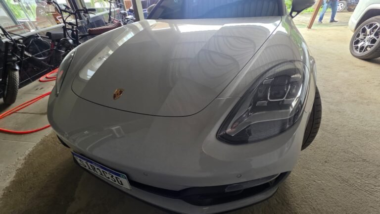 Carros de luxo são apreendidos na ação
