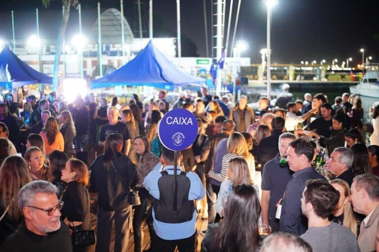 Iate Clube lotado