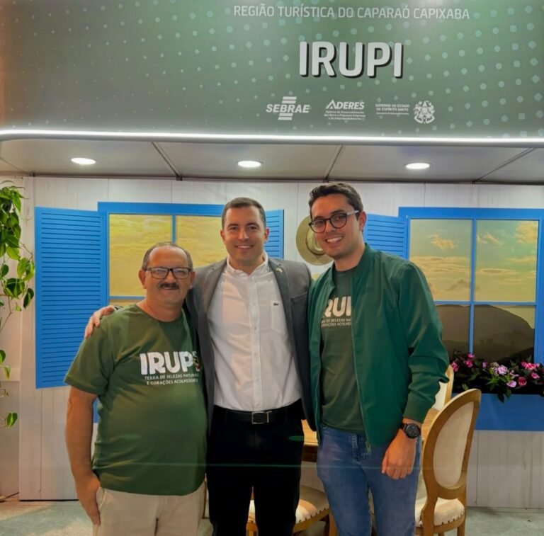 Rafael Ottaiano com expositores de IRUPI.