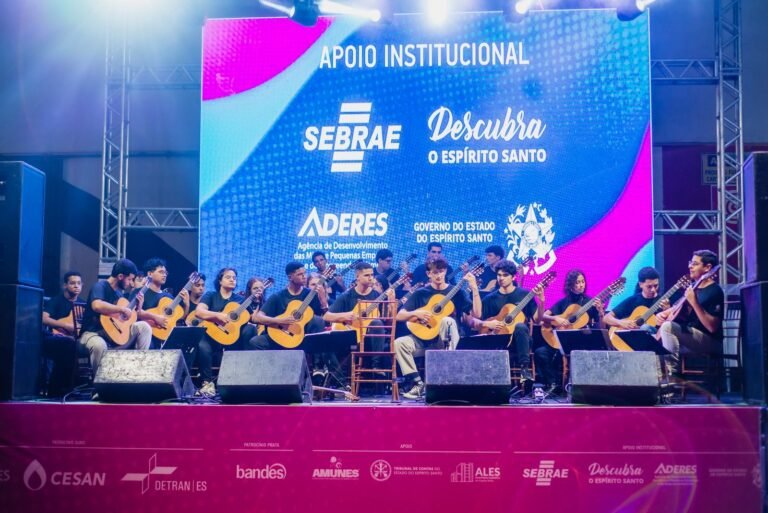 Orquestra de Violões do Programa Música na Rede do Governo do Estado do ES