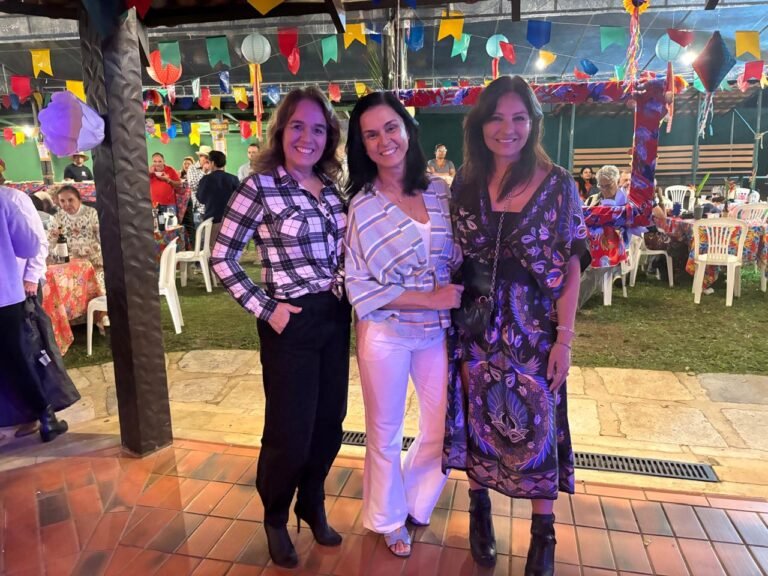 Valeria Gabeto, Deise Teixiera e Bernadette Bragatto.