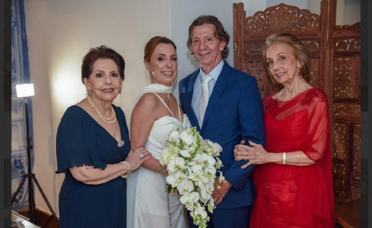 Zirinha Magalhães, mãe do noivo e Celia Nascif , mãe da noiva.