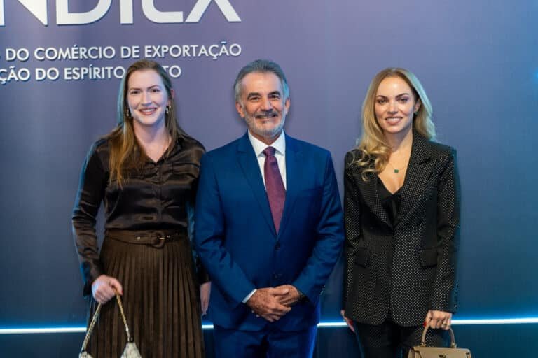 Luiza Covre, Sidemar Acosta e Luciana Mattar
