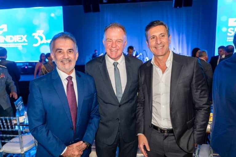 Sidemar Acosta, Renato Casagrande e Luciano Sapata