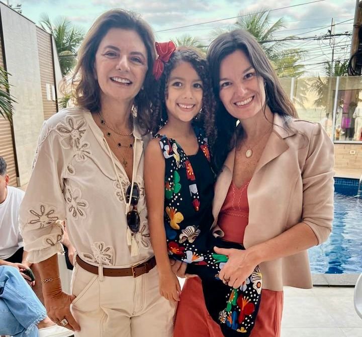 Denize com Priscila e sua filha Maria Eduarda Abaurre Ferrari.