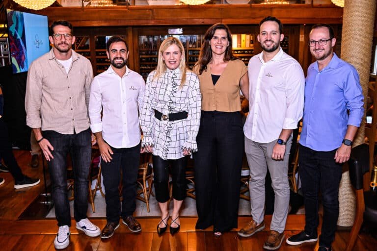 Alexandre Pedroni, Samuel Mocida, Cecília Zon, Carla Ribeiro, Cario Valença e Bernardo Bergi