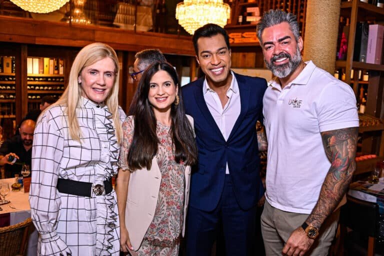 Cecília Zon Rody, Paula Rody , Marlon Vianna e Leonardo Freitas