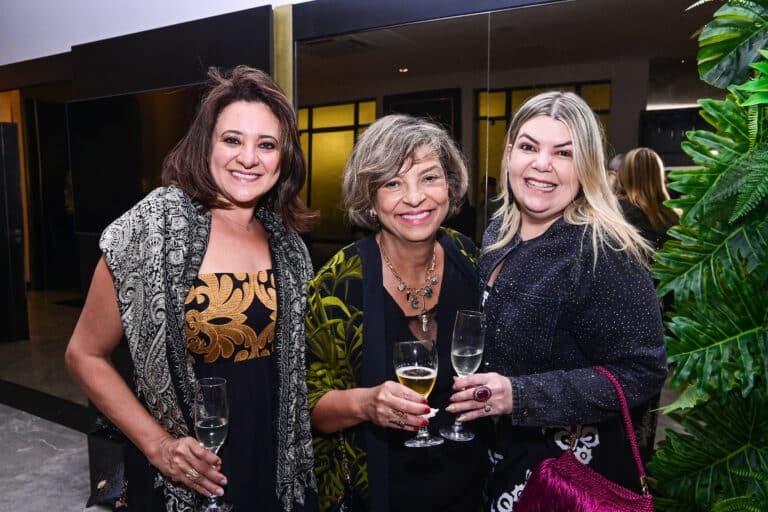 Karla Borriello, Rose Garcia e Fernanda Prates