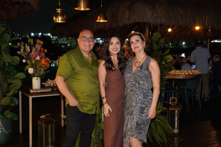Geraldo Fernandes e  Marilsa Gama com Elayne Borel