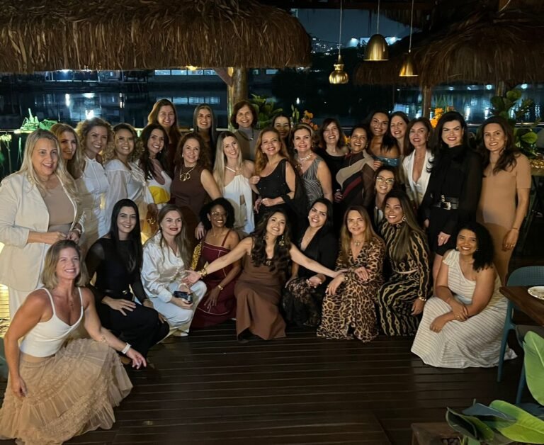 Elayne Borel  com as amigas