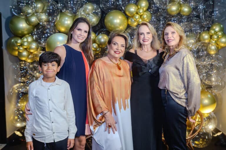 Stephan Vanzo Bethônico, Mariana Vanzo Bethônico, Sônia Saadi, Silvânia Saadi e Ana Paula Saadi