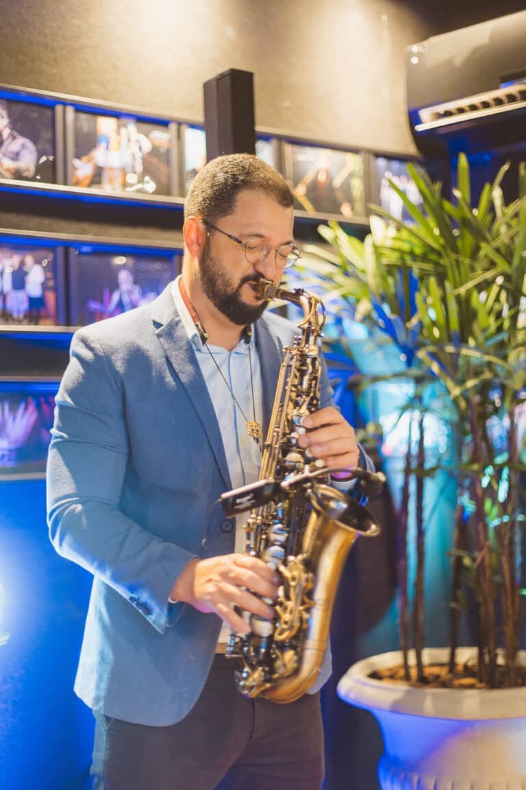 O saxofonista Rafael Eller