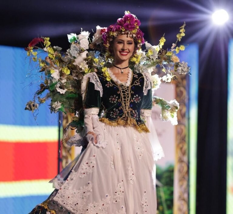 A Miss Domingos Martins Carol Klein ganhou o prêmio de Embaixadora da Cultura Capixaba por conta do traje típico desfilado.
