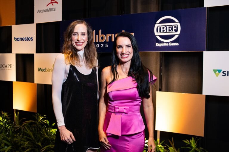 Caroline gobbo Sá Cavalcante e Gisélia Freitas