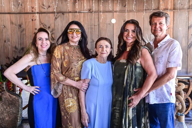 Com a família- Patricia Cardoso, Simone Torres, Neiva Torres , Ingrid Castro e Marcelo Rosa