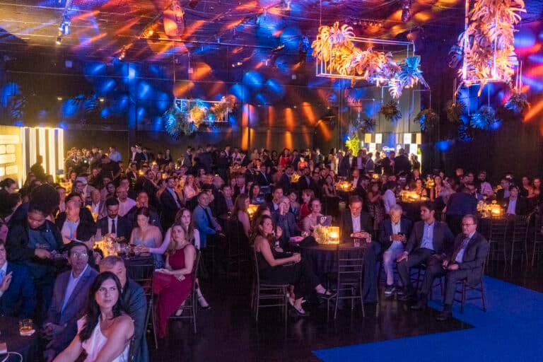 Le Buffet recebendo o Premio Equilibrista