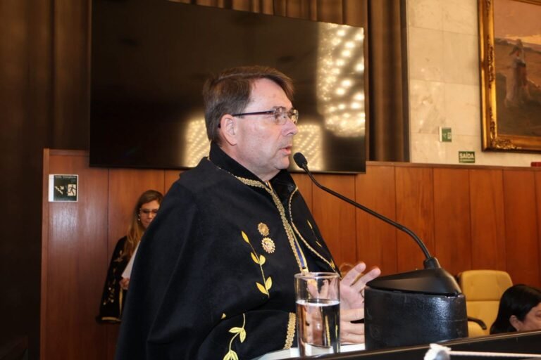 O presidente da Academia, comandante Carlos Alexandre Braga.