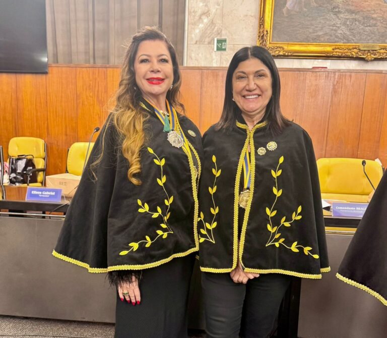 A acadêmica Kristhel Byancco e a diretora de relações pùblicas; Zaine Assaf.