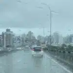 Inmet alerta para temporais e ventos de até 100 km/h em cidades do ES