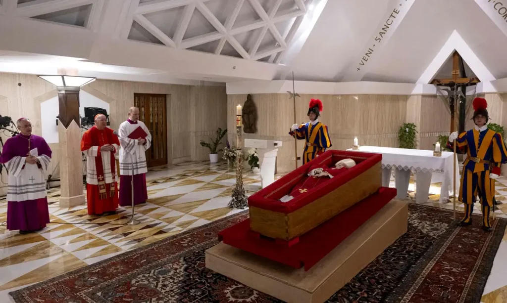 2025-04-22t110028z-1-lynxmpel3l0ge-rtroptp-4-pope-francis