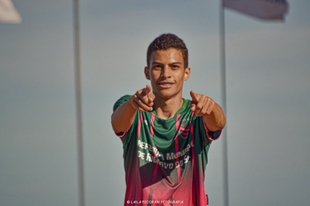 Atleta de beach soccer. Foto: Divulgação