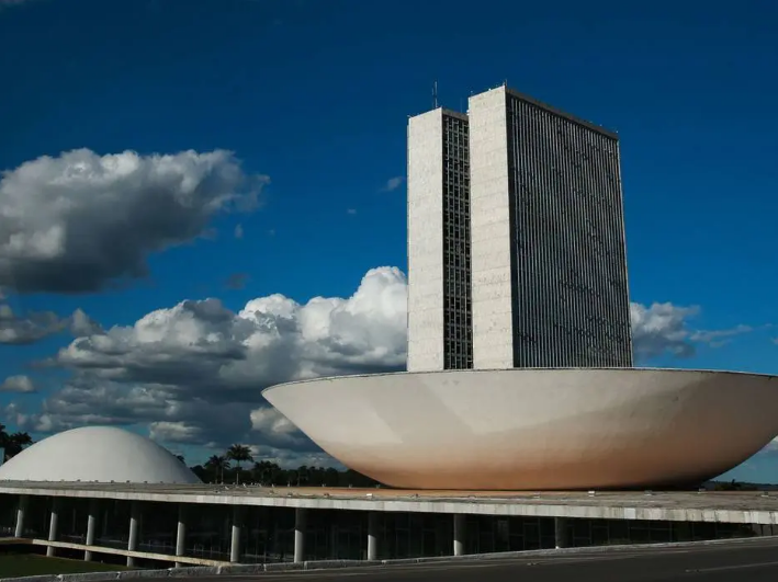 A regulamentação do plantio da maconha para fins medicinais é tema de debate na Câmara dos Deputados. Foto: Marcello Casal Jr./Agência Brasil