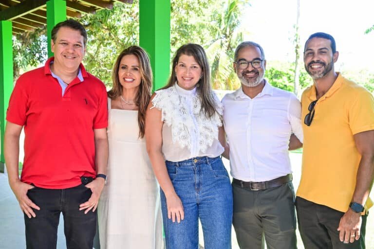 Márcio Chagas, Viviane Anselmé, Juliana Botelho, Danilo Lessa e Diego Nascimento.