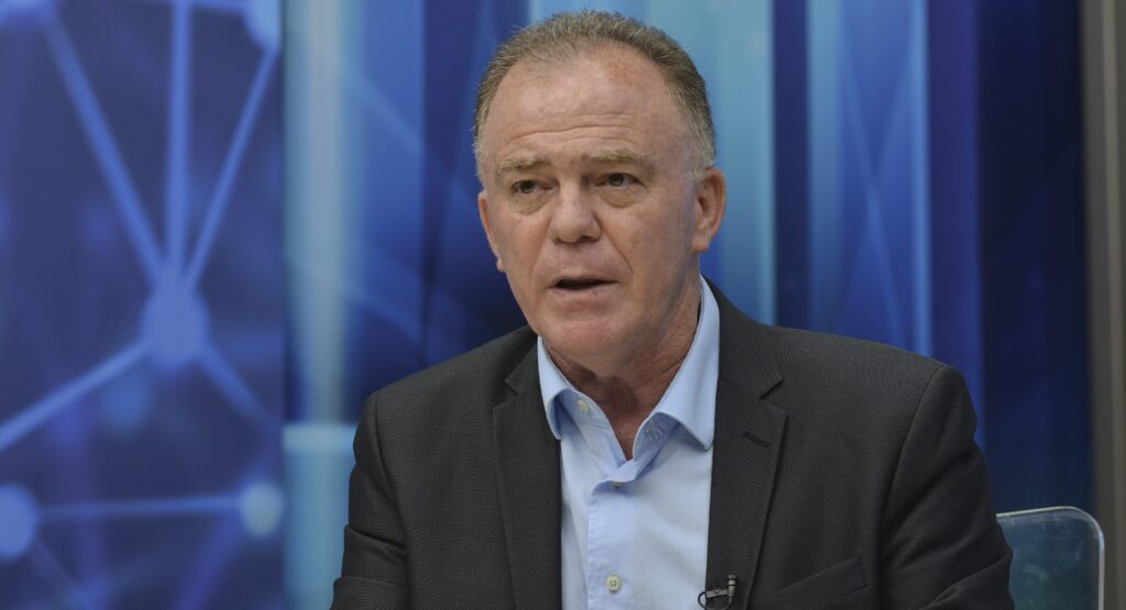 ‘Vejo todas as atividades paradas, bem mais que hoje’. Foto: Chico Guedes