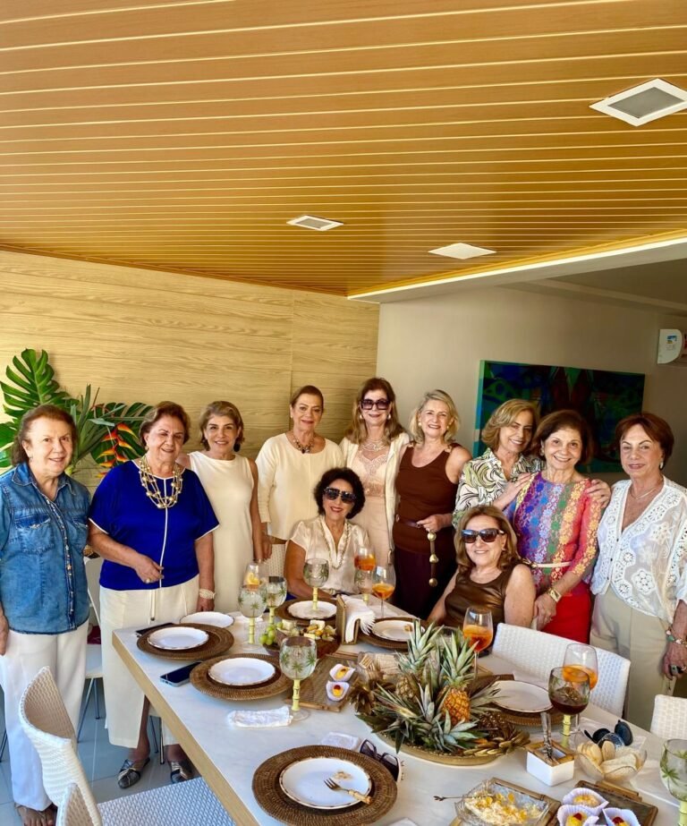 Gracinha Nader com as amigas