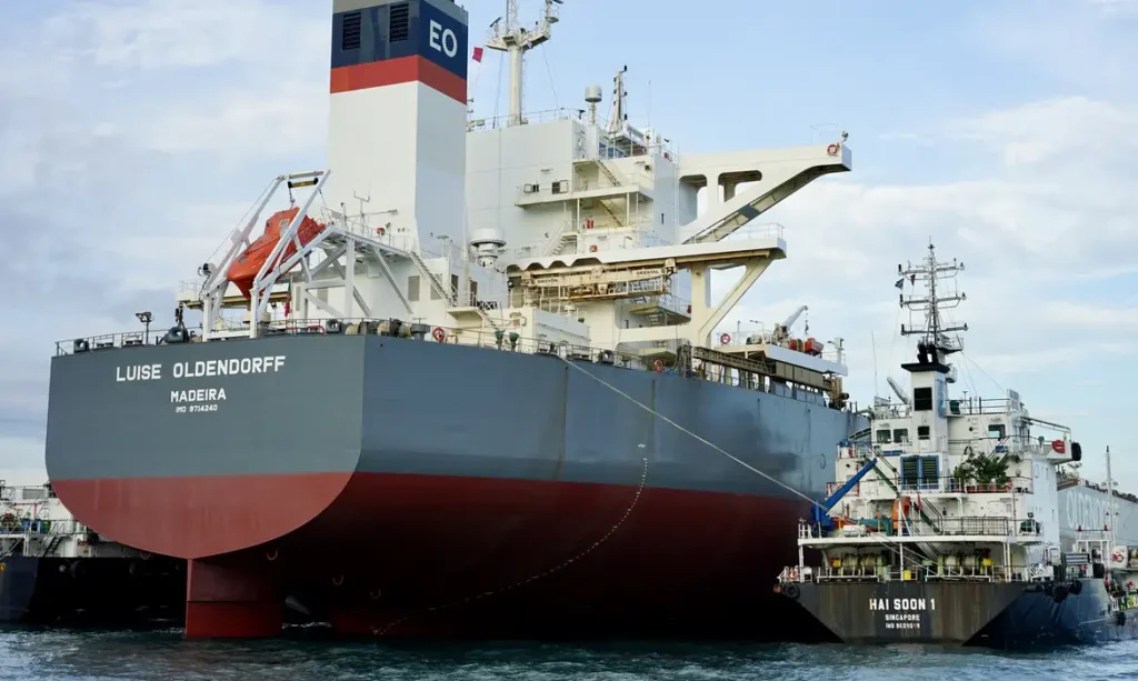 abastecimento_do_navio_luise_oldendorff_com_combustivel_maritimo_com_24_de_biodiesel_de_segunda_geracao_-_divulgacao_2