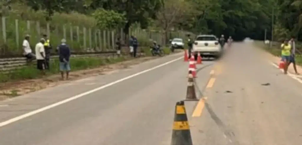 acidente-aconteceu-na-es-320-em-ecoporanga-2496518-article-e1731339556796-1140×550-1