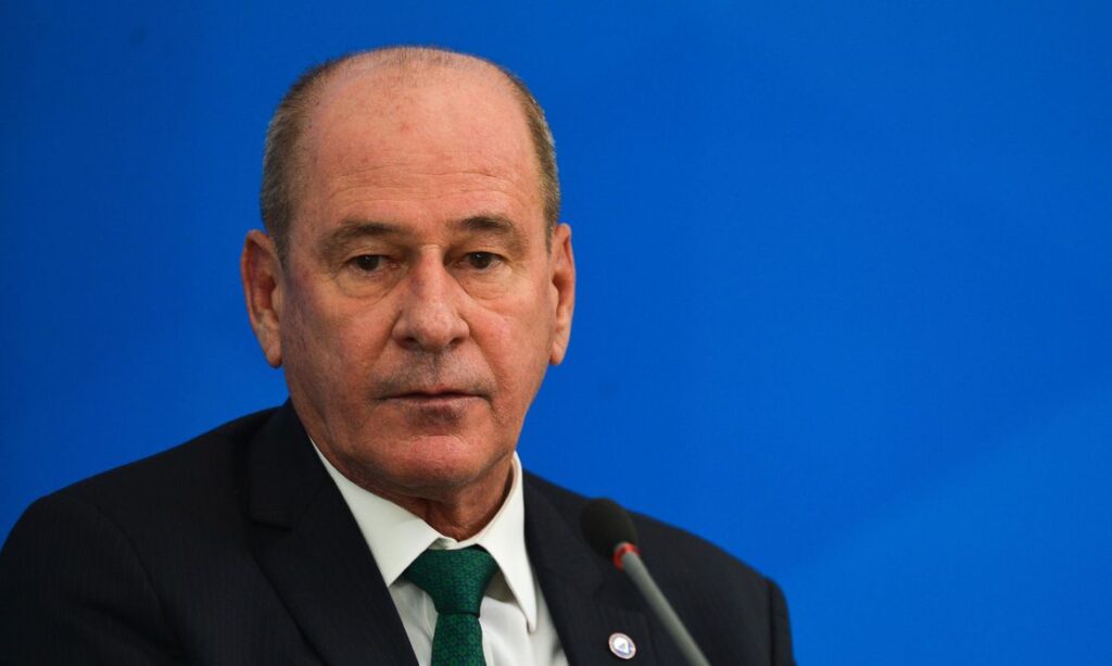 defesa_acoes_de_enfrentamento_ao_covid-19_no_pais0104201385