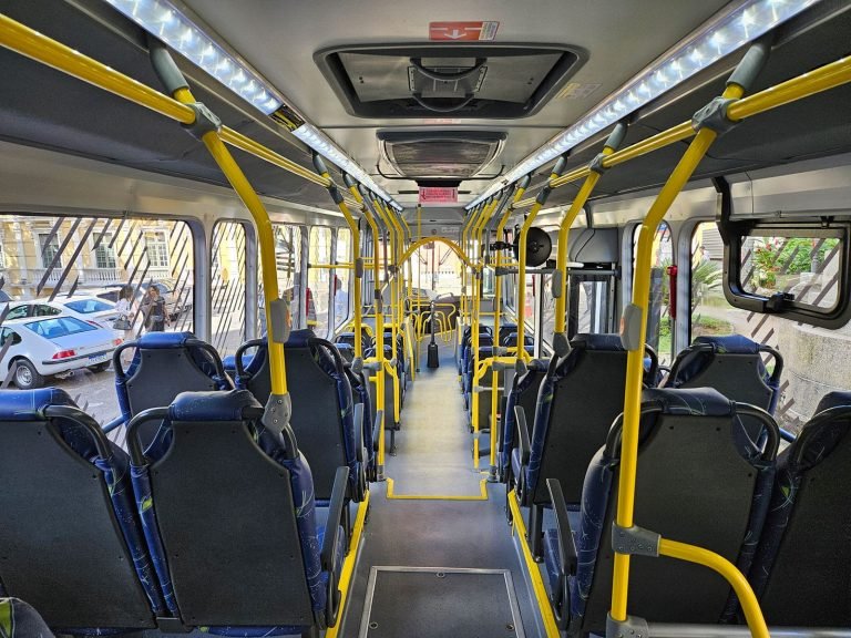onibus-eletrico-interior-2-768×576-1
