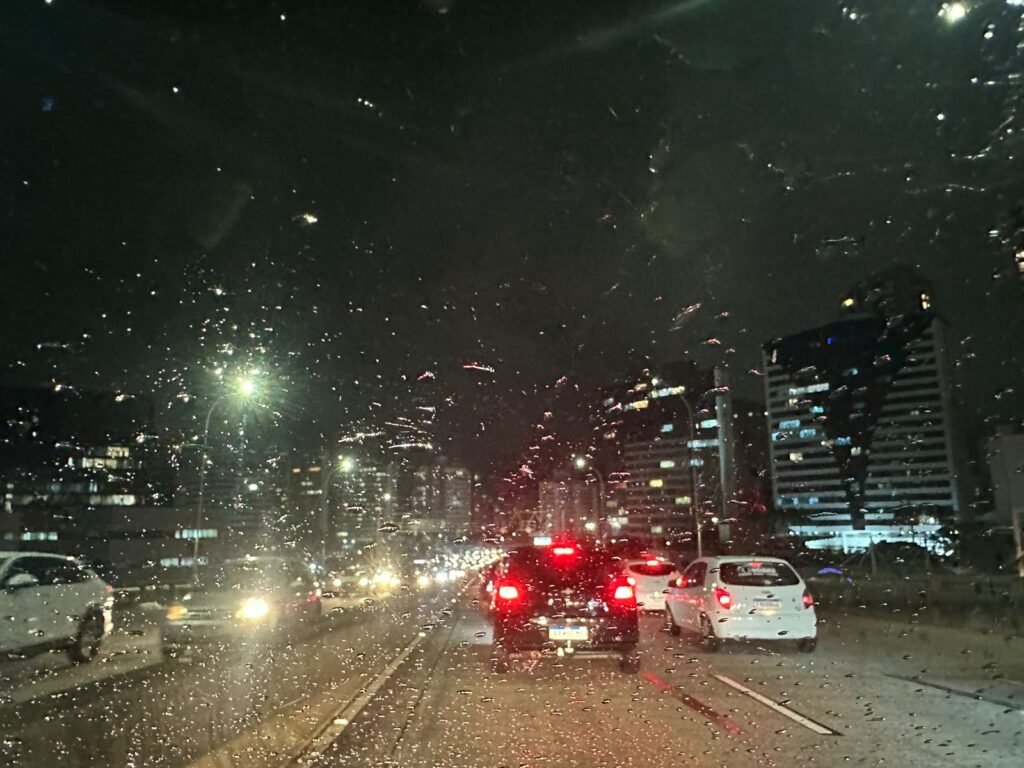 Em dezembro, a reportagem do Sim Notícias também mostrou que a Terceira Ponte ficou às escuras. Foto: Divulgação