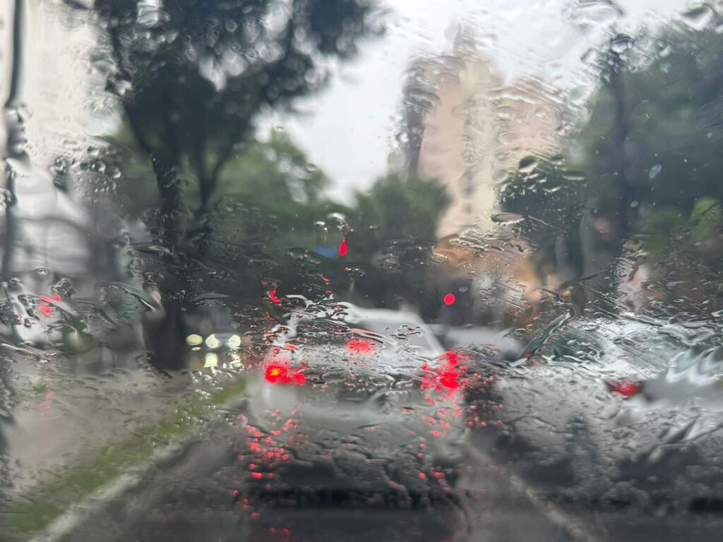 Chuva-na-avenida-Rio-Branco-em-Vitoria-1