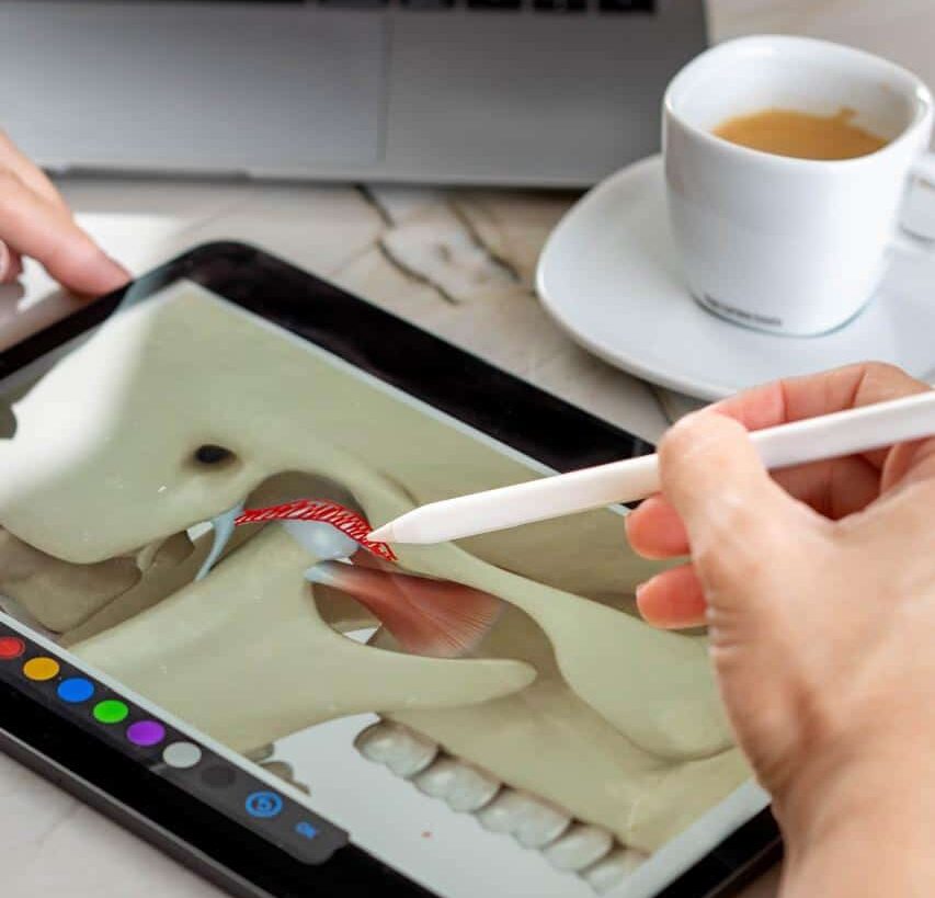 DTM afeta milhões de brasileiros e causa dores na face, estalos na mandíbula e até travamento da boca