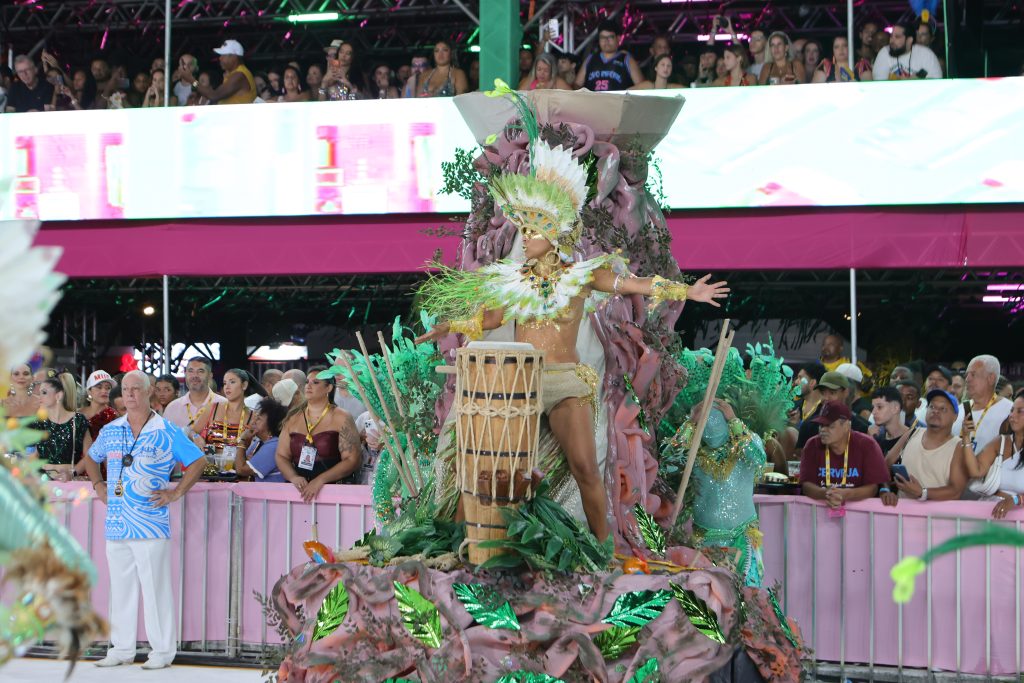 Desfile Novo Império - Carnaval de Vitória 2026 - Foto Kias Ramos (8)