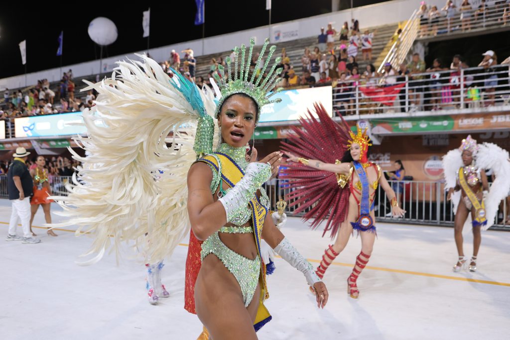 Desfile Rosas de Ouro - Carnaval de Vitória 2026 - Foto Kias Ramos (4)