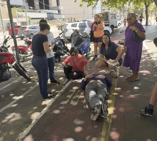 Homem é atropelado por bike elétrica na Praia da Costa, em Vila Velha