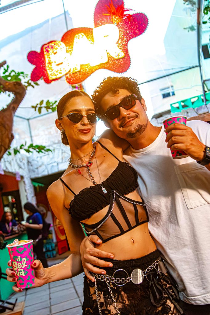 Mayara Rímolo e Vincenzo Guizzardi no Carnaval na Selva. Foto Melina Furlan (5)