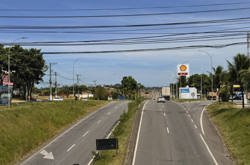 Trecho urbano da BR-101, na Serra