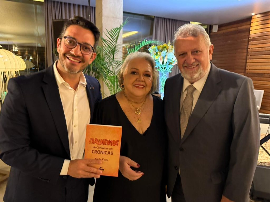 Marcelo Braga, Myrinha Vasconcellos e Dr. Carlos Vieira.