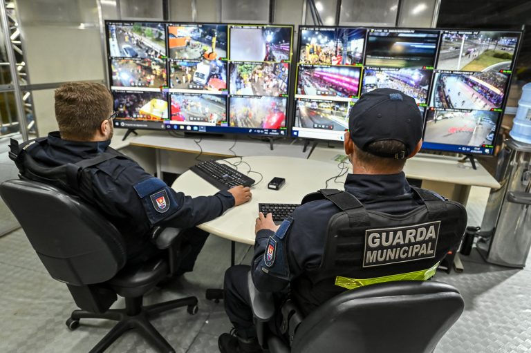 Mais de 160 câmeras vão garantir a segurança dos foliões no Centro de Vitória