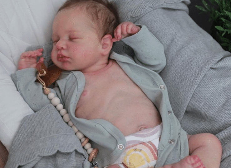 Os Bebês Reborn desafiam limites ao transformar bonecas em espelhos de desejos, traumas e saudades humanas. Foto: Reprodução da internet